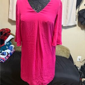 DR2 Fuchsia V-Neck Tunic Top